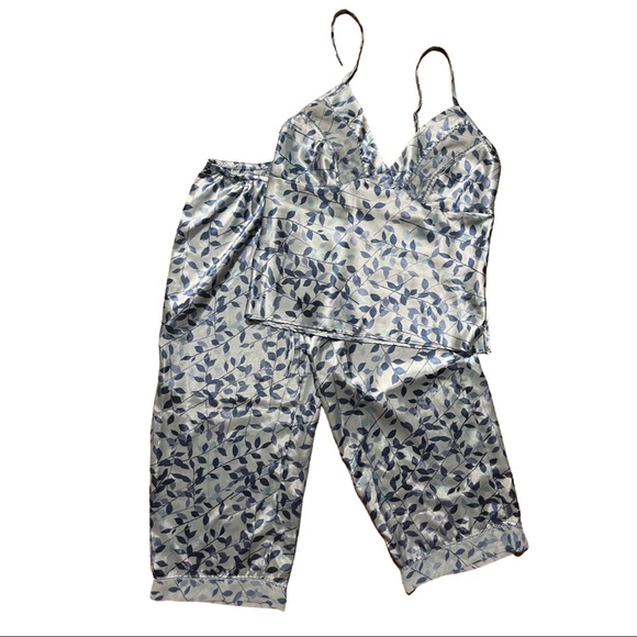 Pretty Blue Vine Pajama Set - Picture 4 of 5